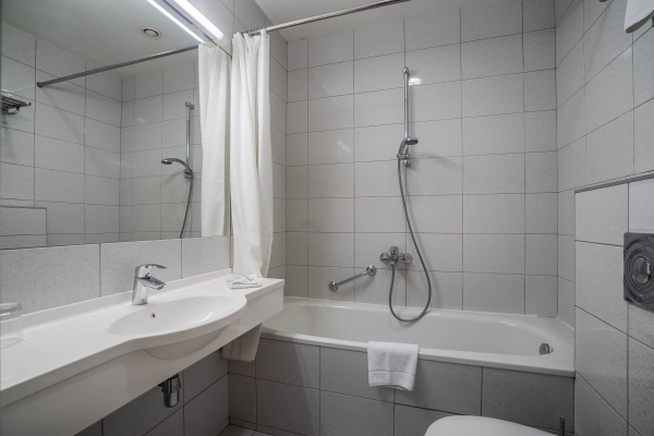 Hotel Conti (Vilnius)